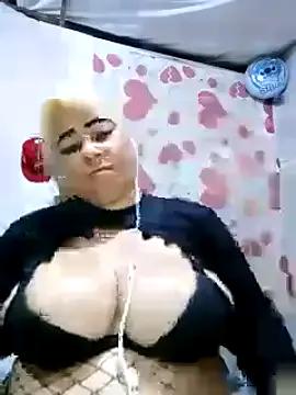 BonniAdams from StripChat