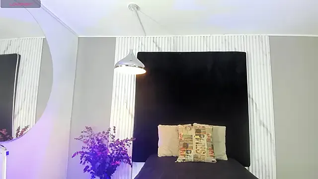 bonnie_blue_cr from StripChat is Freechat