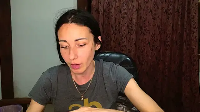 BouncySweety from StripChat