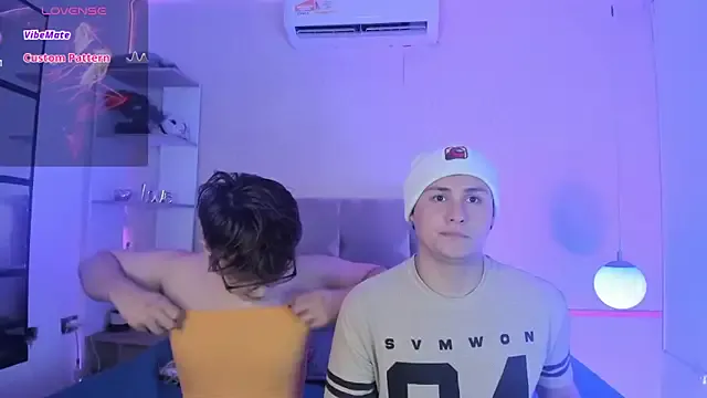 Girls: try live performances with matured performers, from dancing to quirks, in a variety of beautiful sex cams.