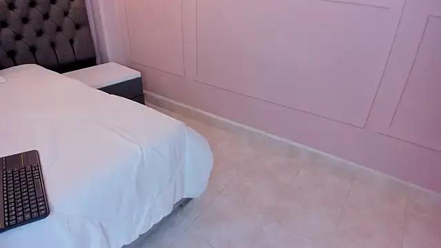 Briana_24 from StripChat is Freechat