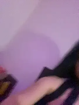 Brianna_logann from StripChat is Freechat