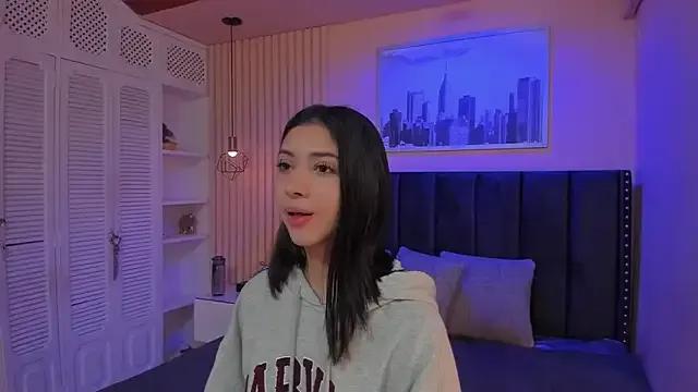 briela_baddie from StripChat is Freechat