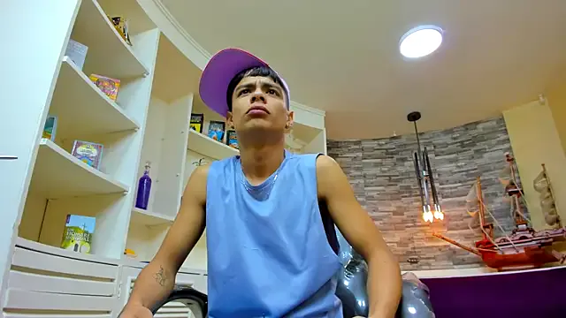 Girls: try live performances with matured performers, from dancing to quirks, in a variety of beautiful sex cams.