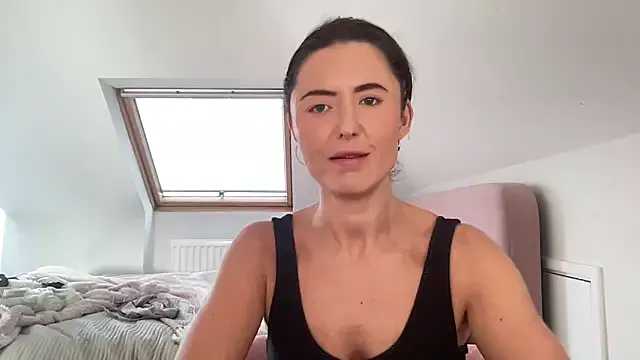 brunetteRubyRose from StripChat is Freechat