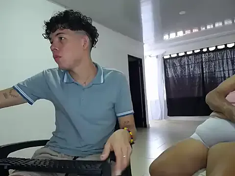 Girls: try live performances with matured performers, from dancing to quirks, in a variety of beautiful sex cams.