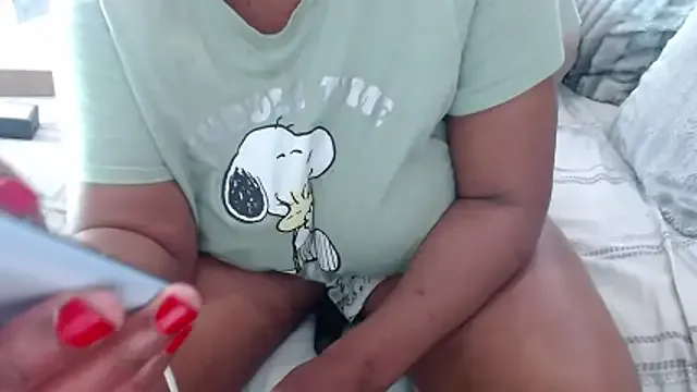 BUBBLYBUNNYxx from StripChat is Freechat