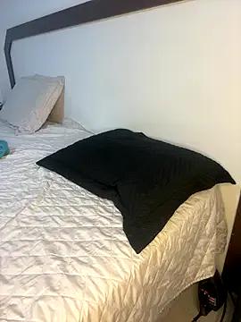 Bubuzinha10 from StripChat is Freechat