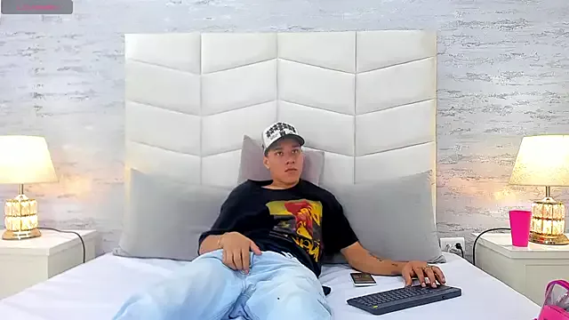 Girls: try live performances with matured performers, from dancing to quirks, in a variety of beautiful sex cams.