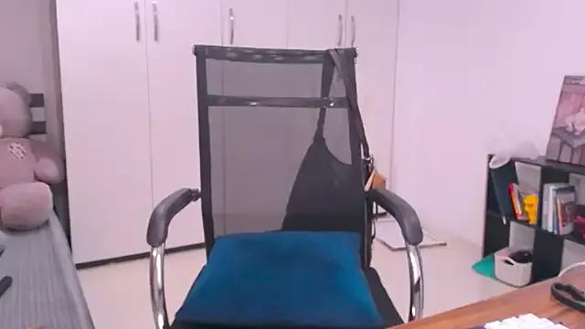 bunny_b4nny from StripChat is Freechat