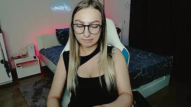 Girls: try live performances with matured performers, from dancing to quirks, in a variety of beautiful sex cams.