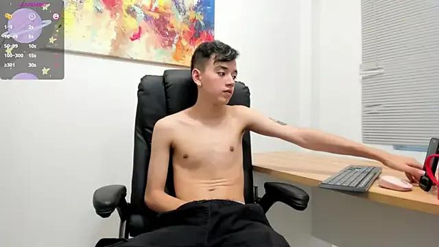 bunny_maxi from StripChat