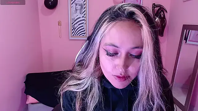 Bunny_poison from StripChat is Freechat