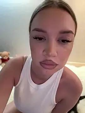 Bunnyrich from StripChat