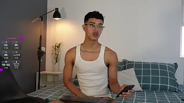 Girls: try live performances with matured performers, from dancing to quirks, in a variety of beautiful sex cams.