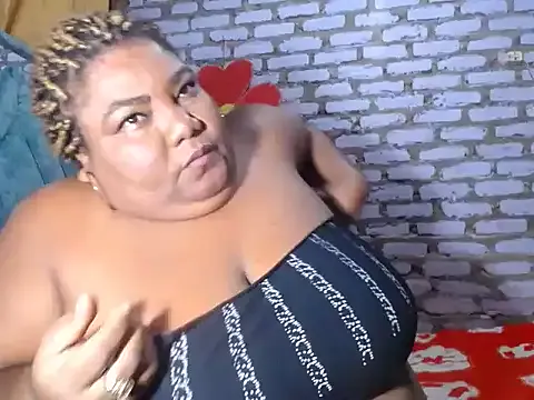 Bustyboobsperver from StripChat