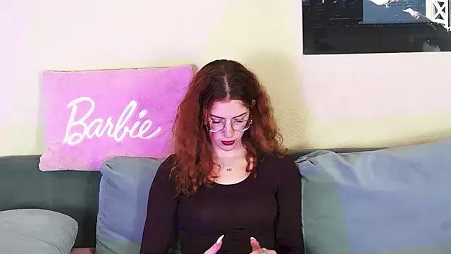 CaitlinMoon from StripChat is Freechat