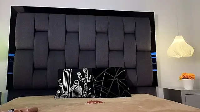 Calipso_Parisi from StripChat is Freechat