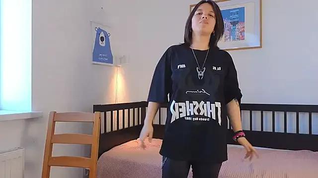 Girls: try live performances with matured performers, from dancing to quirks, in a variety of beautiful sex cams.