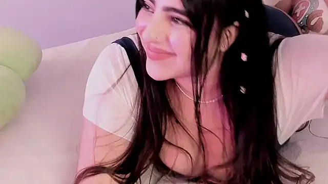Camila_Matinez_ from StripChat is Freechat