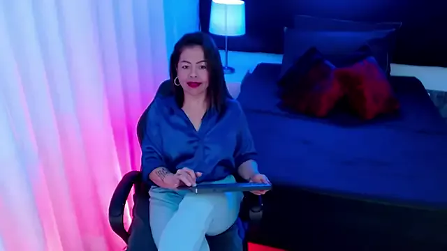 Girls: try live performances with matured performers, from dancing to quirks, in a variety of beautiful sex cams.