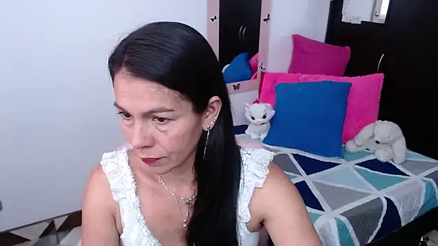 camilavargas_ from StripChat is Freechat