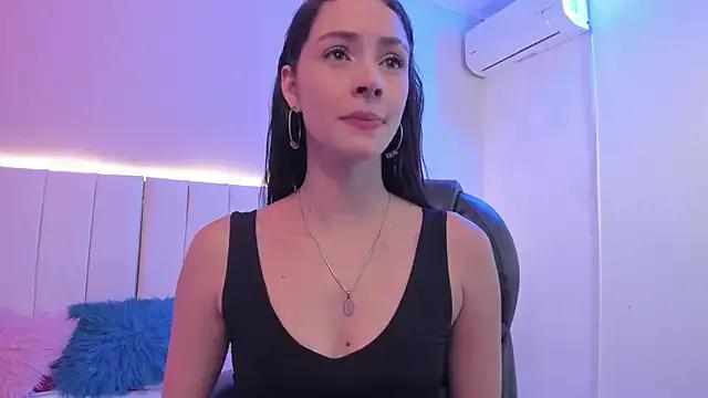 CAMILLEN_PETTID from StripChat is Freechat
