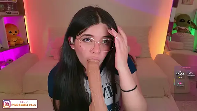 cammiefoalss from StripChat is Freechat