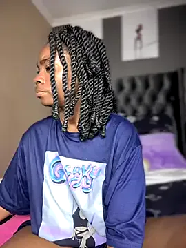 Candy-Heart from StripChat is Freechat