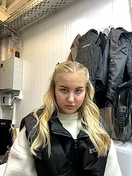 CandyVice from StripChat is Freechat