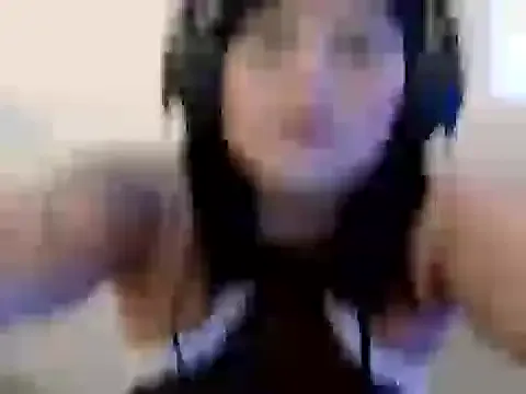 Carendarks from StripChat is Freechat