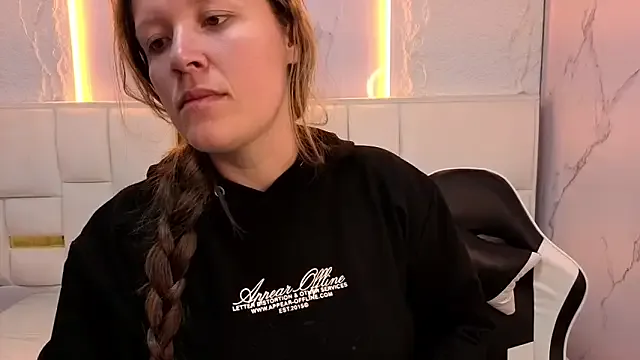 carla_tp from StripChat is Freechat