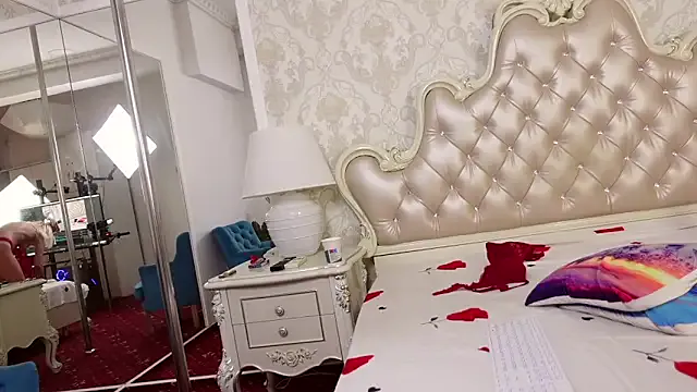 Girls: try live performances with matured performers, from dancing to quirks, in a variety of beautiful sex cams.