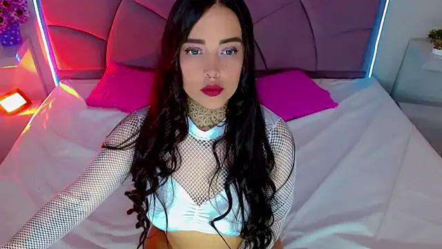 Carolaine01 from StripChat is Freechat