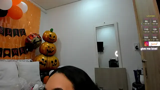 Girls: try live performances with matured performers, from dancing to quirks, in a variety of beautiful sex cams.