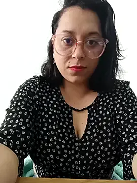 Caroline-17 from StripChat is Freechat