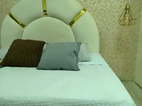 Caroline_palmerr from StripChat is Freechat