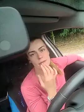 Carolinemiam from StripChat is Freechat