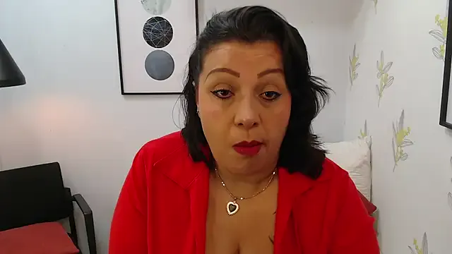 carolinemoretti from StripChat is Freechat