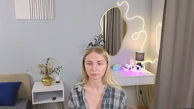 Carollina_ from StripChat is Freechat