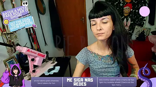 CarrieBurton from StripChat is Freechat