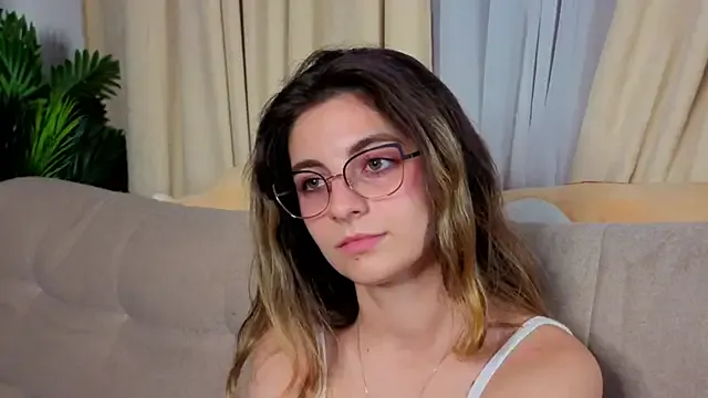 CasandraMickell from StripChat is Freechat