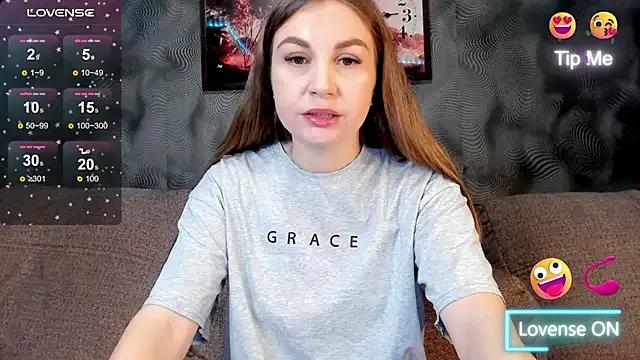 CassieMils from StripChat is Freechat