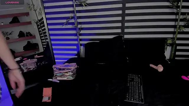 Girls: try live performances with matured performers, from dancing to quirks, in a variety of beautiful sex cams.