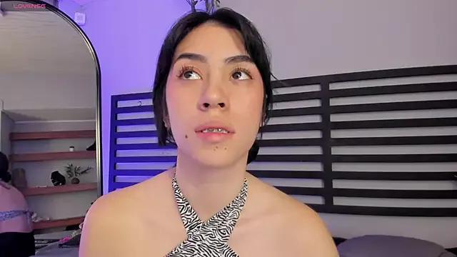 Girls: try live performances with matured performers, from dancing to quirks, in a variety of beautiful sex cams.