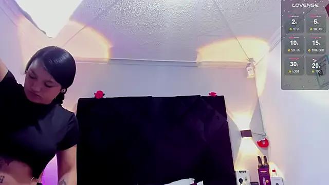Girls: try live performances with matured performers, from dancing to quirks, in a variety of beautiful sex cams.