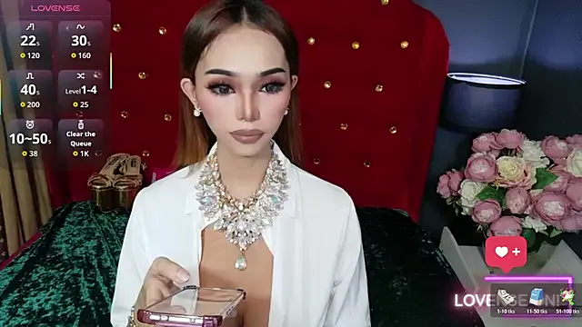 CelinaWintour from StripChat is Freechat