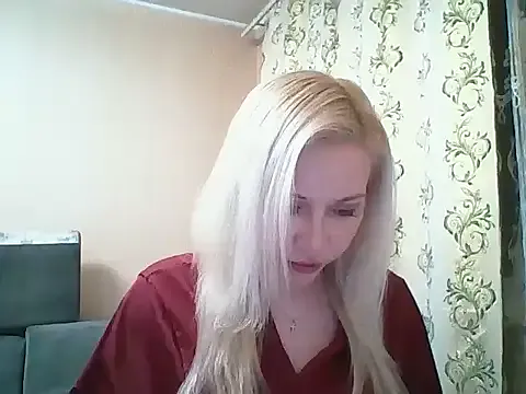 Ceryanne from StripChat is Freechat