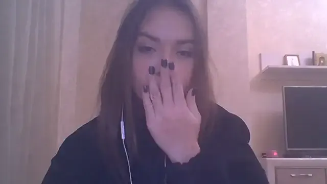 CeyaLier from StripChat is Freechat