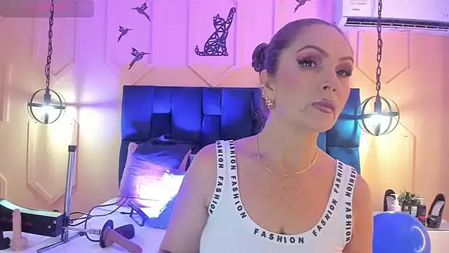 Girls: try live performances with matured performers, from dancing to quirks, in a variety of beautiful sex cams.